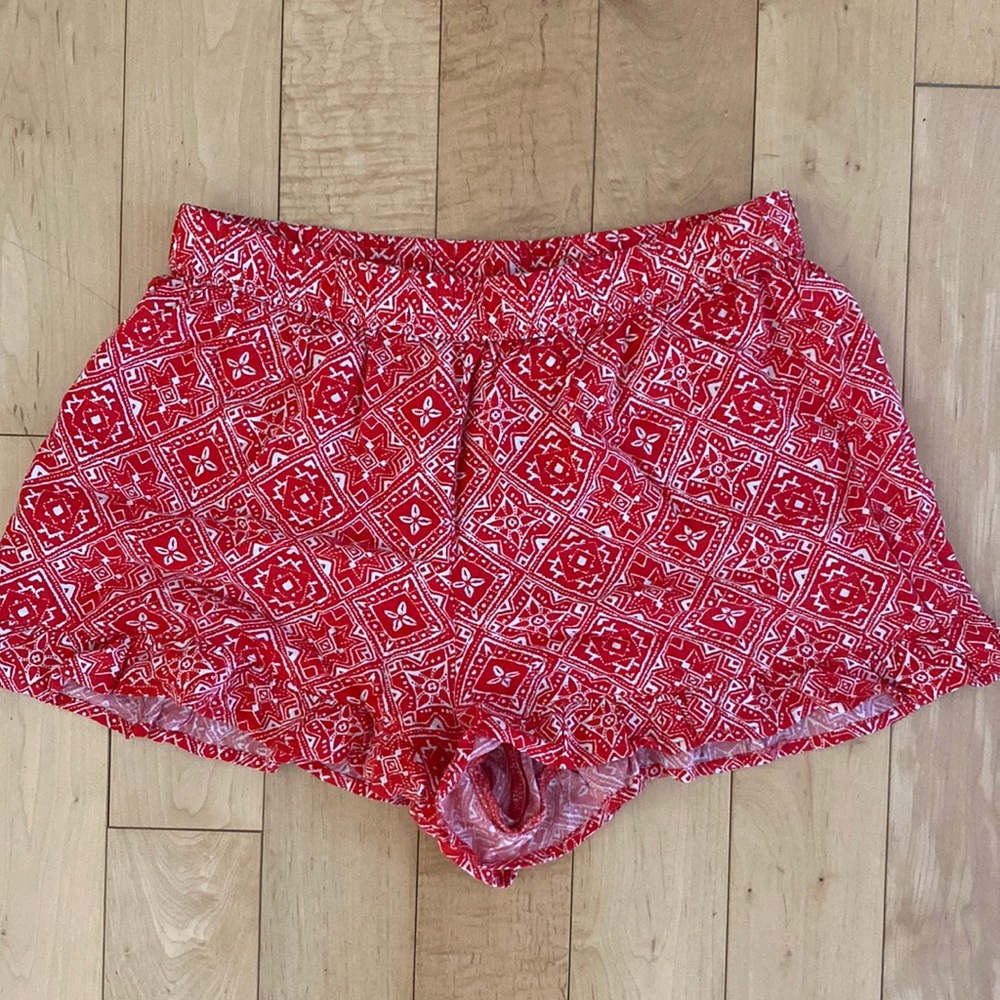 Hollister flowy shorts